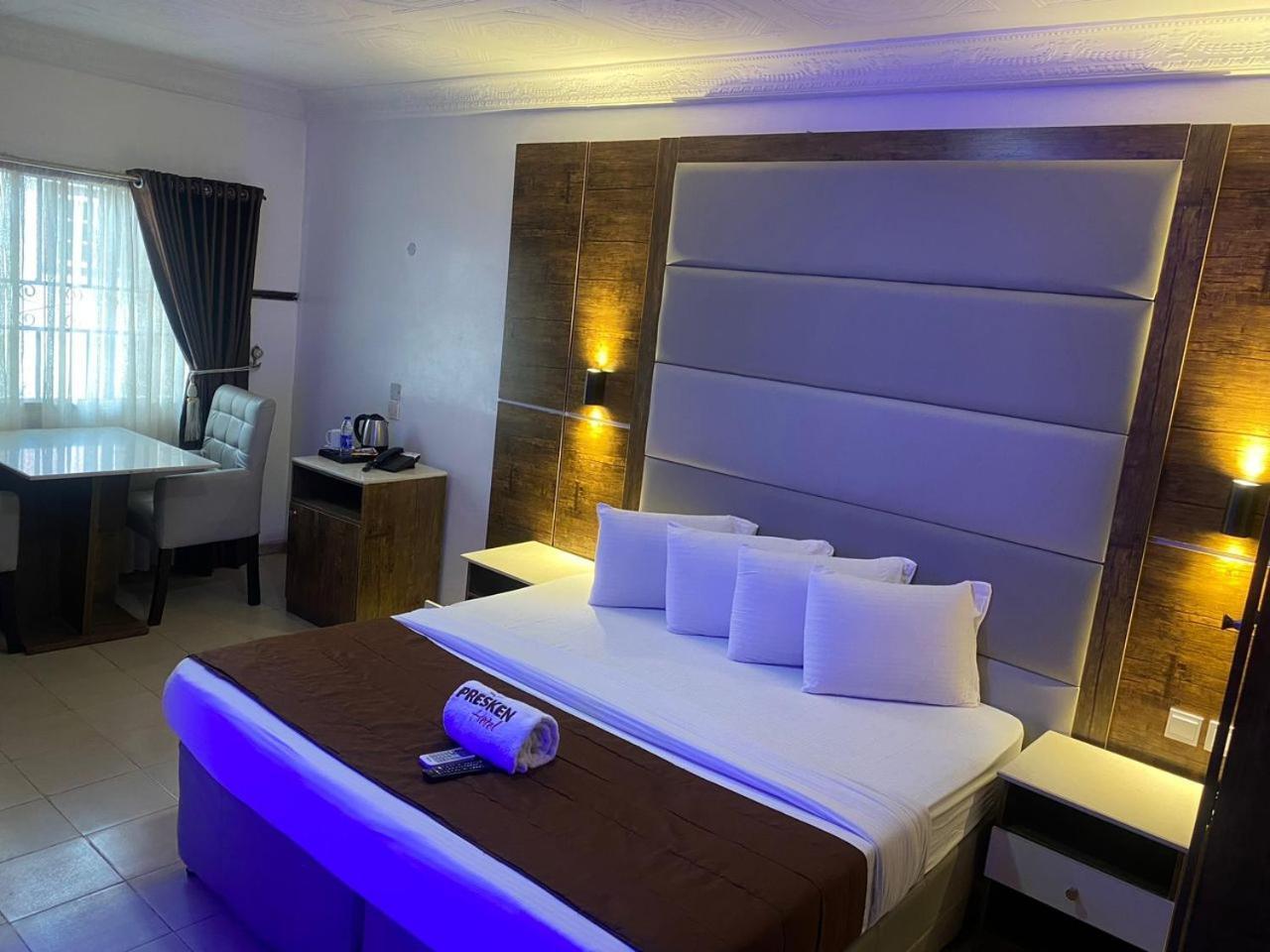 Presken Hotel @Villa Ikeja Exteriör bild